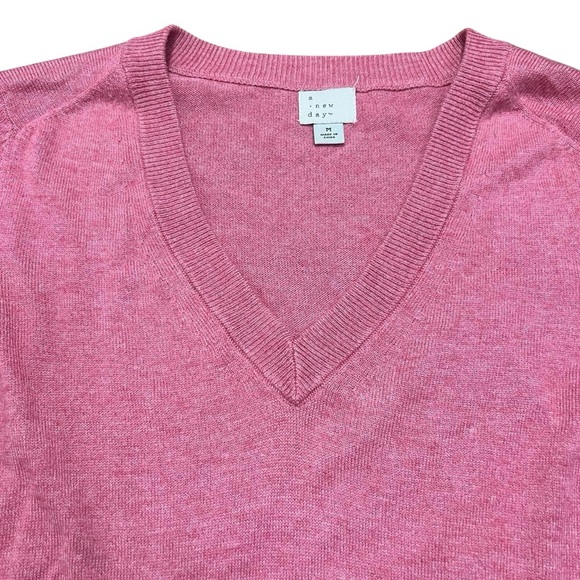A New Day Women’s Pink V-Neck Sweater Size Medium - Picture 3 of 8